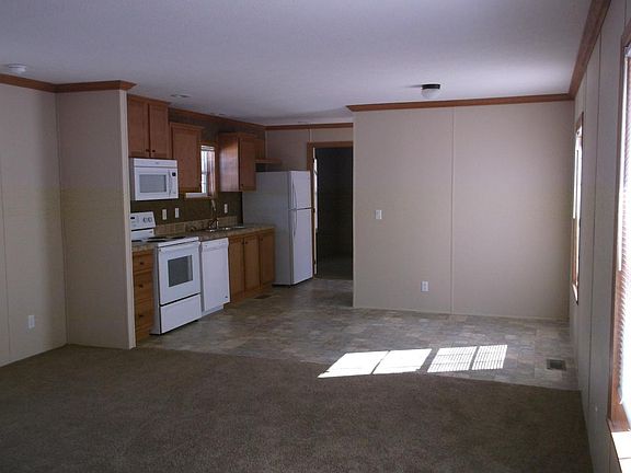 2nd image of 109 Americana Cir