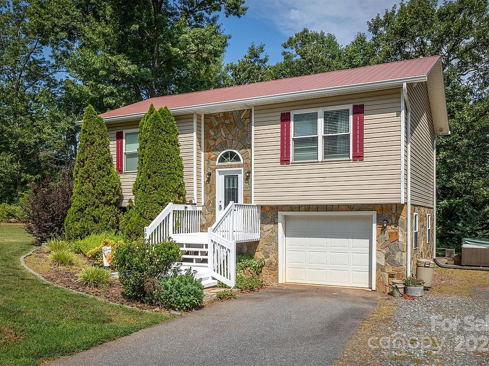 1st image of 1945 Amber Oaks Dr