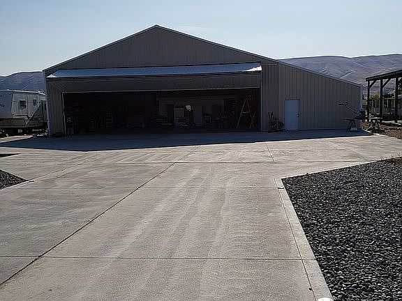 3rd image of 219 Airport Way SW #18