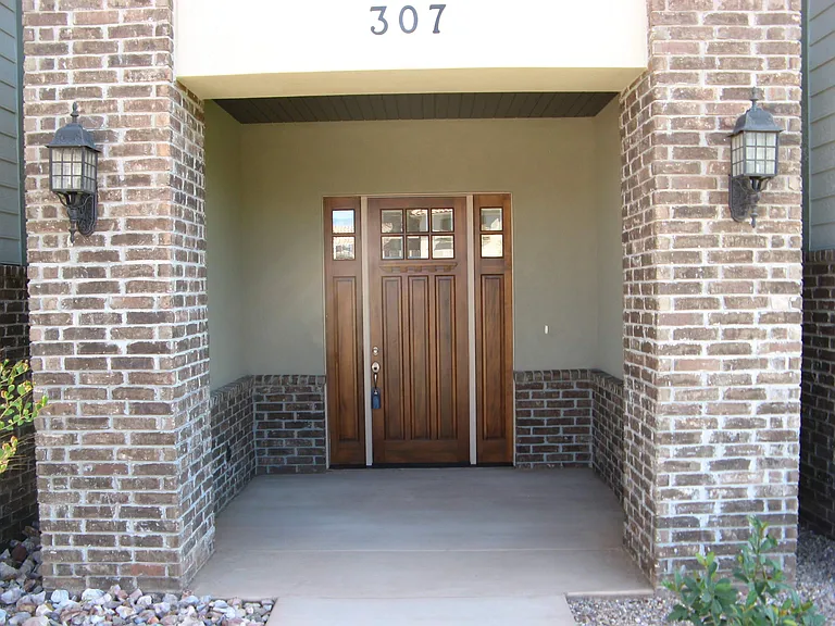 307 W Pebble Dr — Photo 3