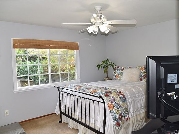 5th image of 23918 Friar St