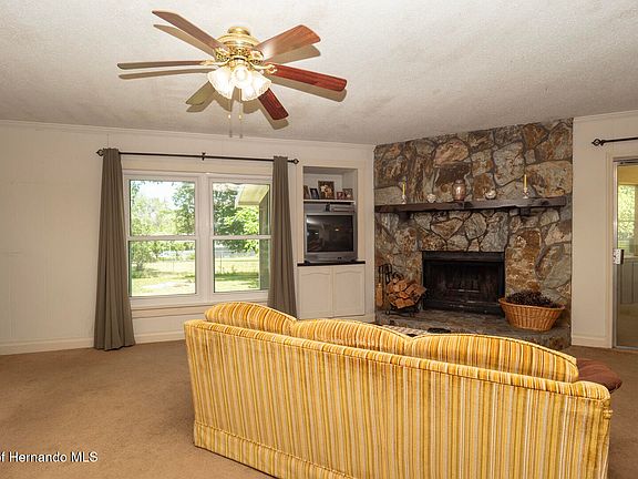 4th image of 23409 Dogwood Estates Dr