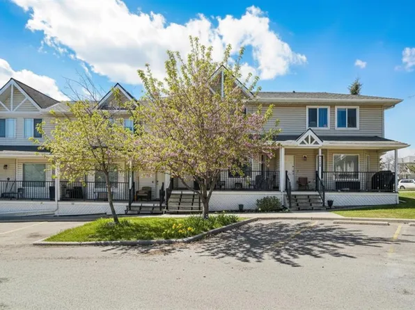 950 E Arbour Lake Rd NW #112, Calgary, AB T3G 5B3