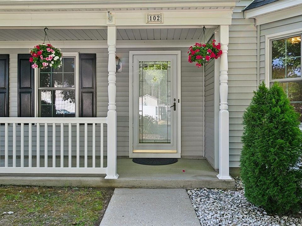 1st image of 102 Sheffield Way