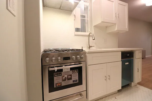 Rented by Compass | media 14