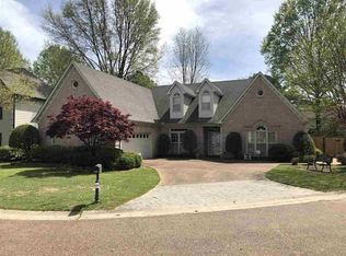 8795 Gainesway Dr, Germantown, TN 38138