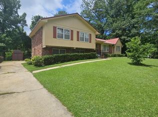 1328 Swallow Ln, Birmingham, AL 35213