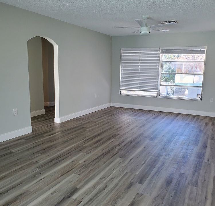 2nd image of 9841 Woodstock Ln