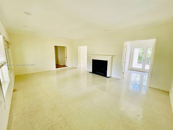 3rd image of 1524 Mantua Ave