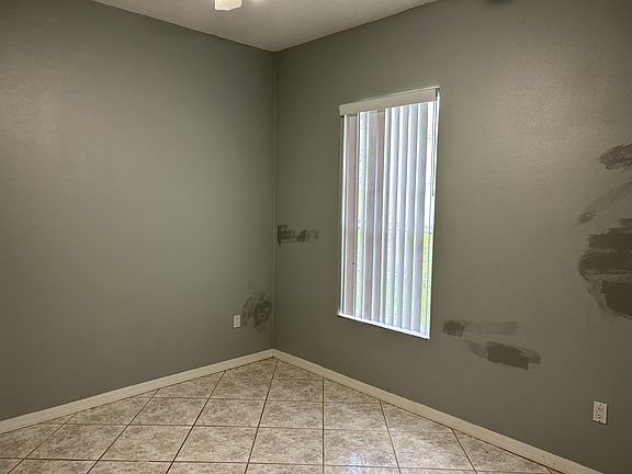 3rd image of 10417 Calles De Flores Dr