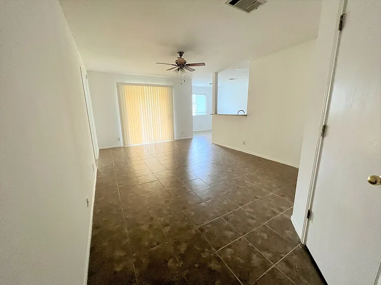 6901 Broad Brook Dr — Photo 2