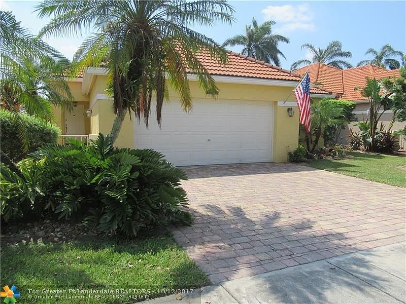 WELCOME HOME! BEAUTIFUL HOME IN MOVE-IN CONDITION!