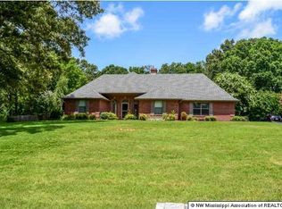 1220 Thousand Oaks Dr, Hernando, MS 38632