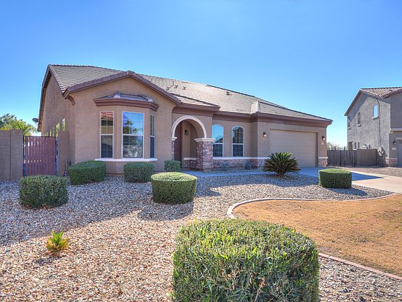 4th image of 44207 W Palo Abeto Dr