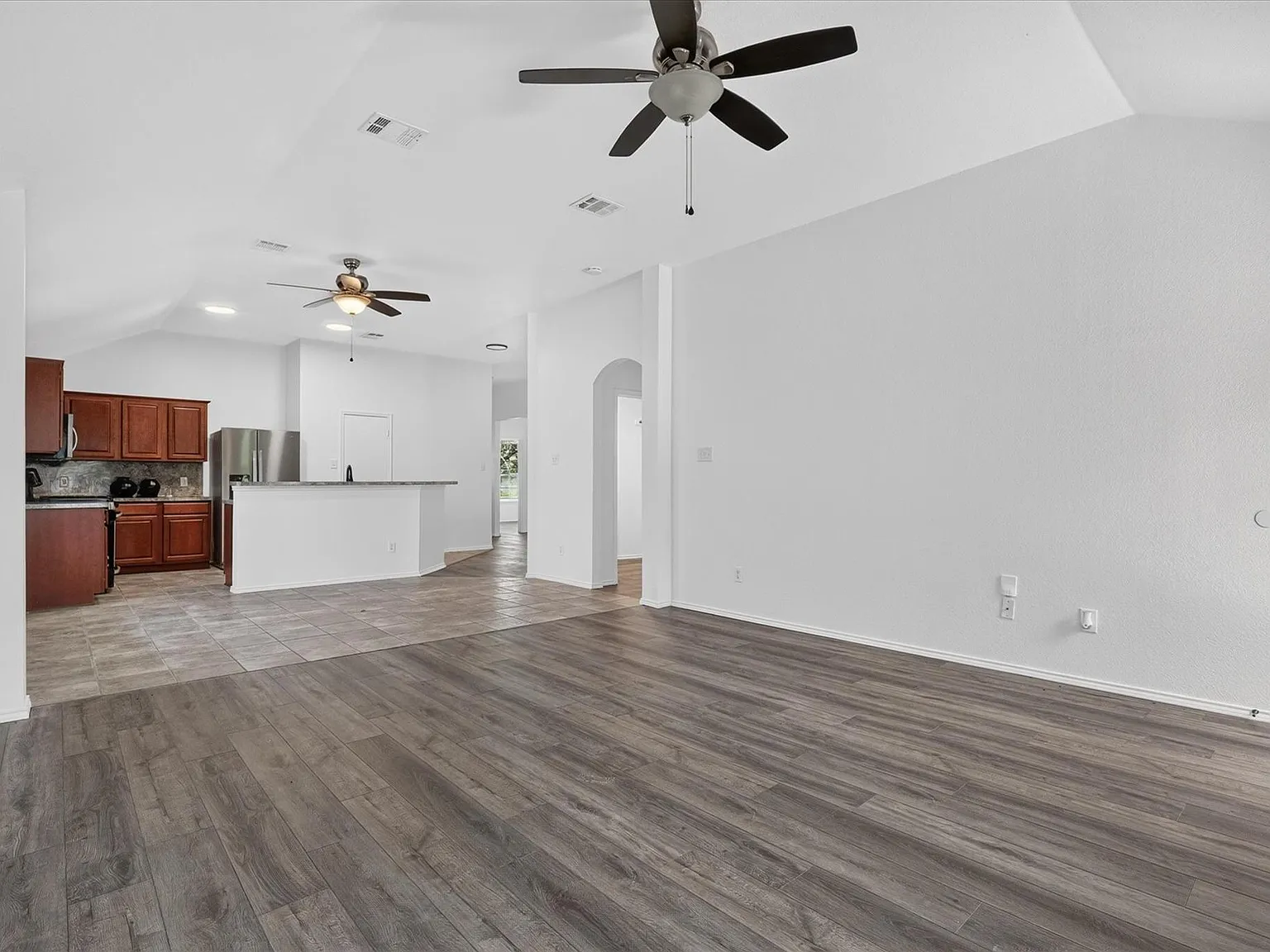 3 bed, 1764 sqft, $2,350 — Photo 4