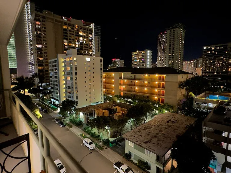 445 Kaiolu St #809 — Photo 17