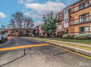 312 Edison Glen Ter, Edison, NJ 08837