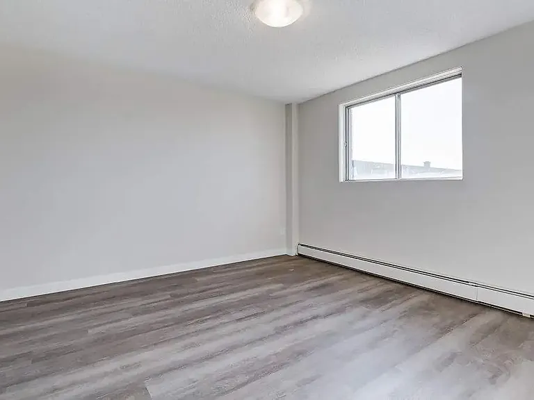 865 Confederation Dr — Photo 20