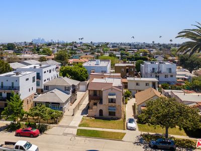 1744 Carmona Ave, Los Angeles, CA, 90019