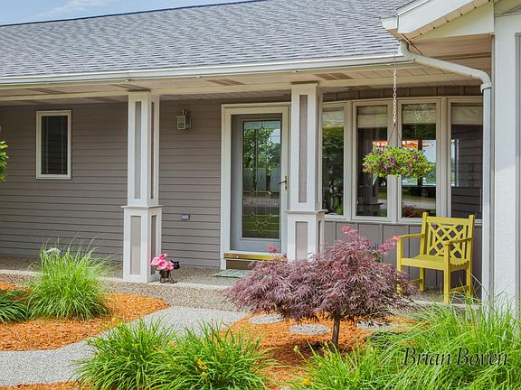 2nd image of 7389 Orlin Ct NE