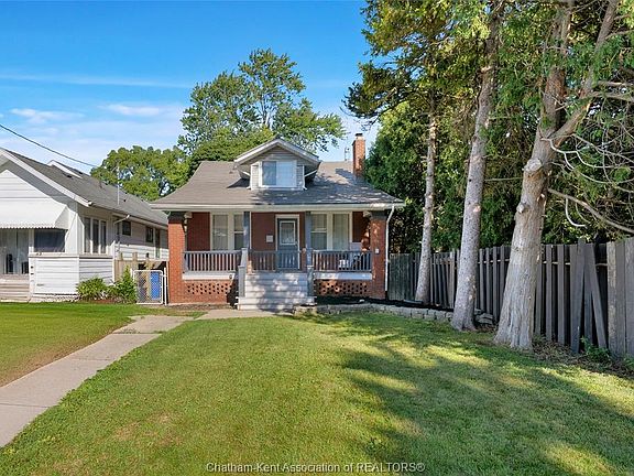 5th image of 79 Forest St