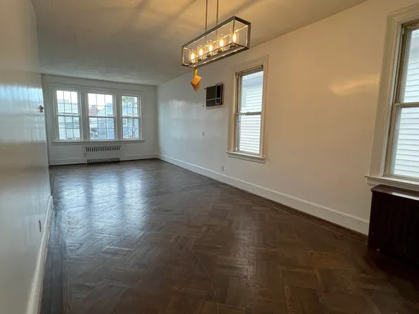 34 Garretson Avenue image 2 of 11