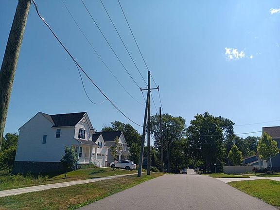 4th image of 113 Wainwright St