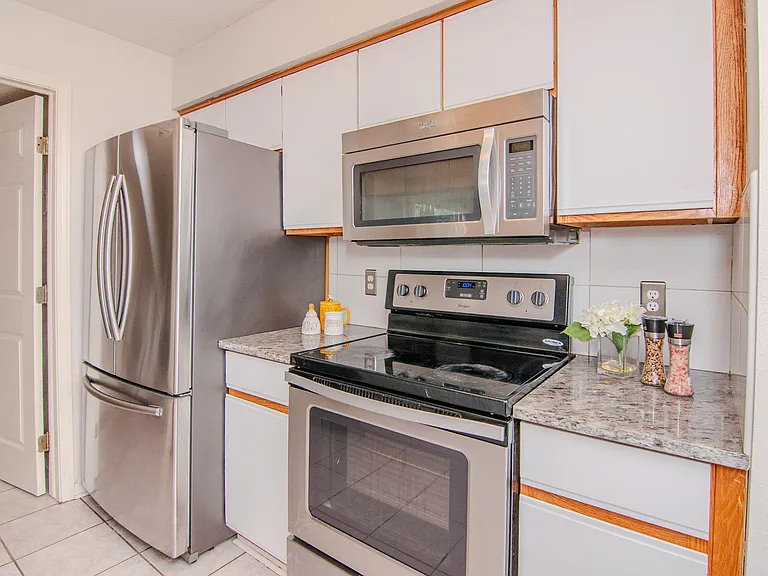 1704 Weatherstone Dr — Photo 15