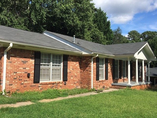 1st image of 1206 Hickory Dr