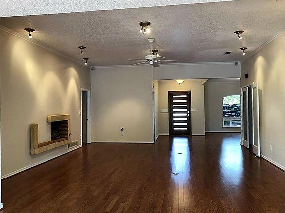 2nd image of 6118 E Lovers Ln