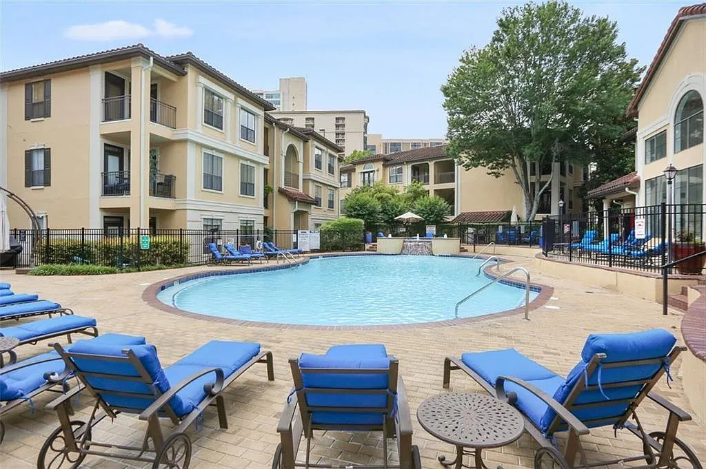 2 bed, 2.0 bath, 1160 sqft, $2,150 — Photo 1