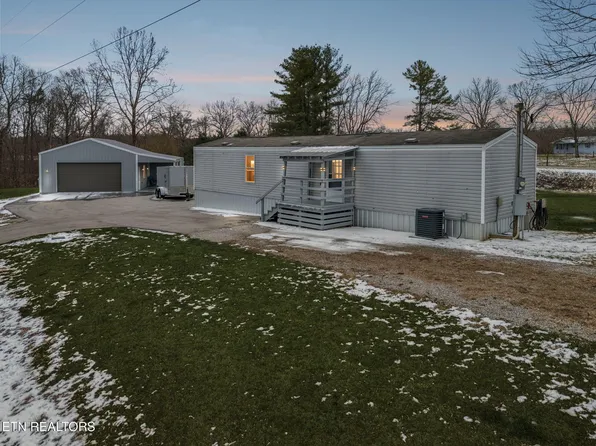 106 Oak Hill Dr, Jamestown, TN 38556