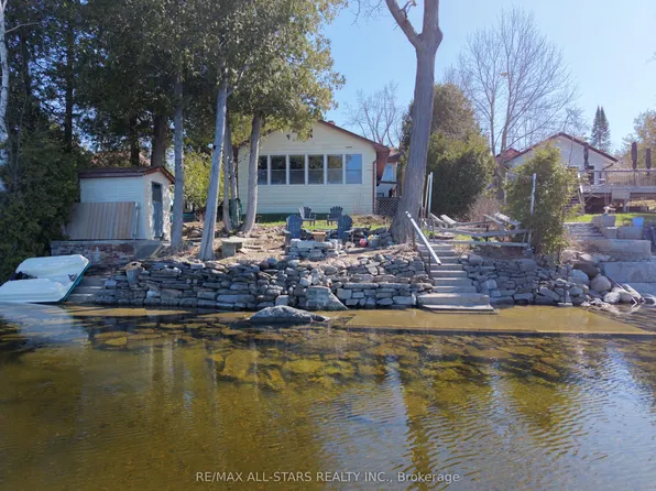 393 Hillside Dr, Kawartha Lakes, ON K0M 1C0