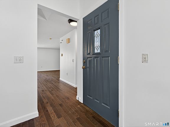 5th image of 31 Hewitt Road #C3
