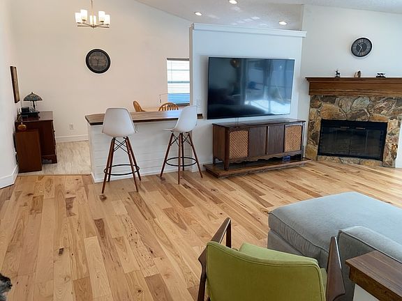 5th image of 211 N Cervidae Dr