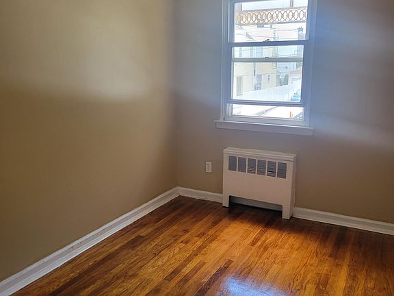 3rd image of 125 Vista Pl