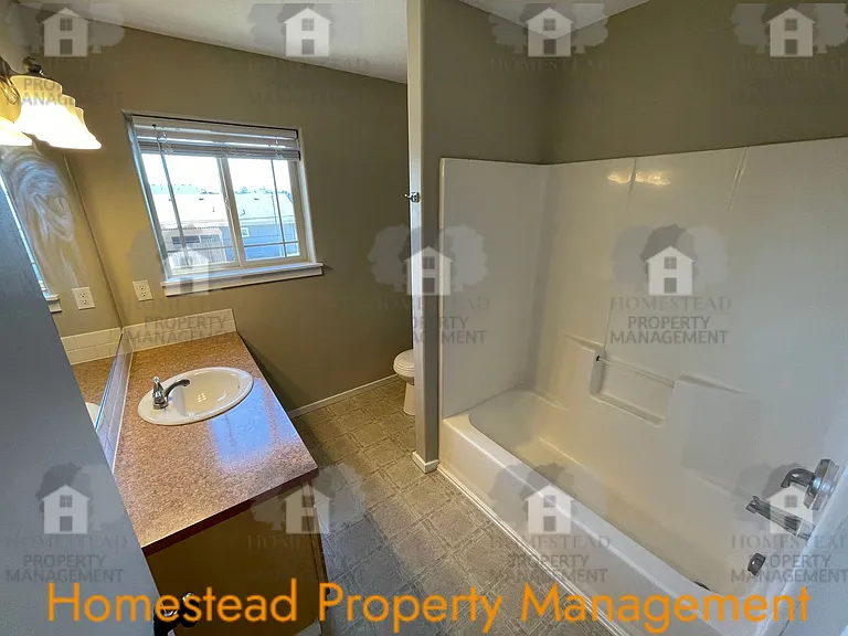 479 Broad St S — Photo 14