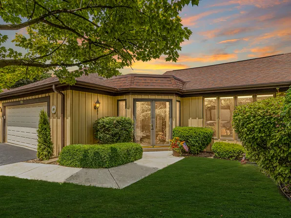 739 Tomlin Dr #C5, Burr Ridge, IL 60527