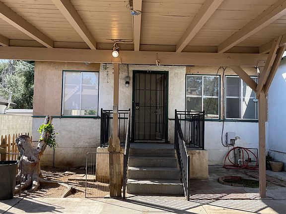 4th image of 15315 Bledsoe St #1/2