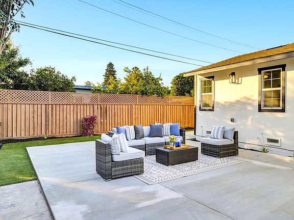 2nd image of 3367 Mount Logan Dr