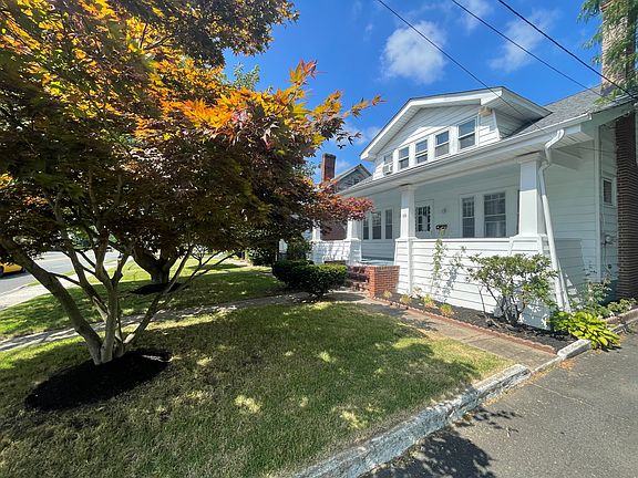Front yard picture from another side