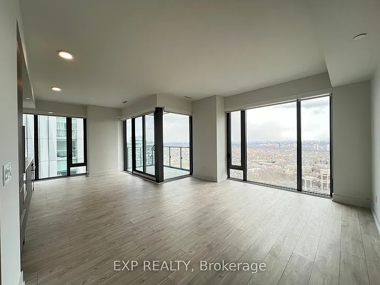 8 Cumberland St #3707 — Photo 4