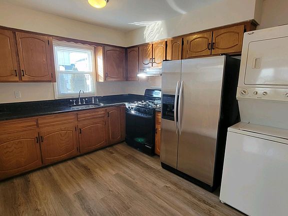 2nd image of 1026 Sinclair Ave