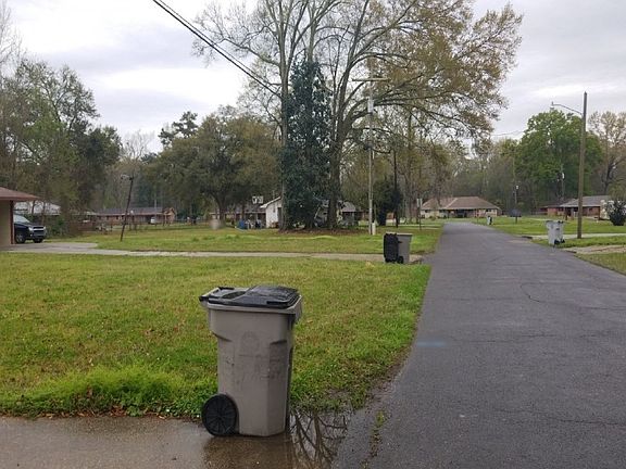 4th image of 324 Ray Weiland Dr