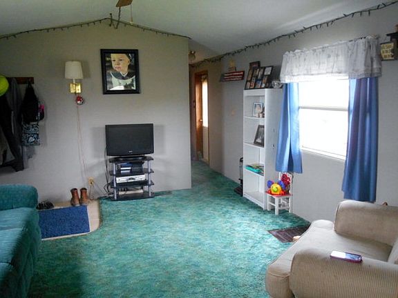 5th image of 105 Meadow St Trailer 37