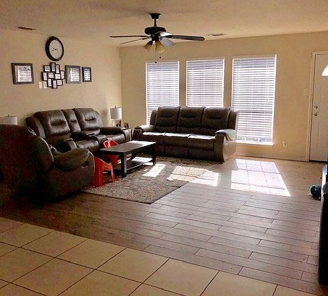 4th image of 2208 Medford Ct