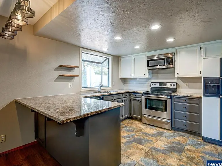 463 Suncrest Ave NW — Photo 19