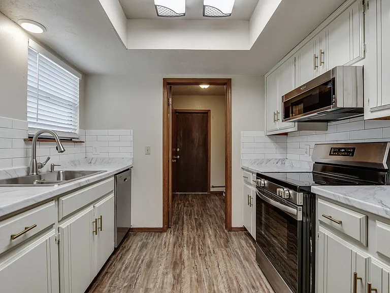 1705 N Gleason Ave — Photo 20