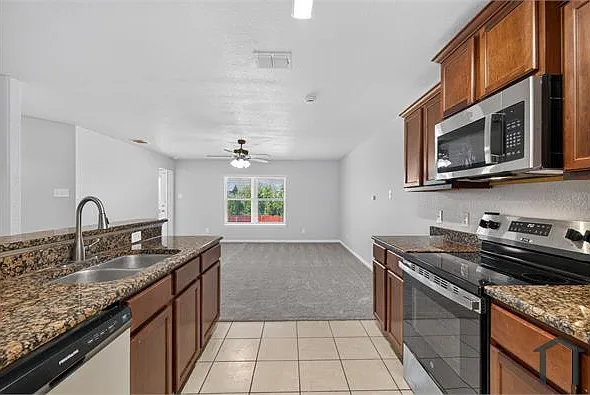 6531 Luckey Sq — Photo 17