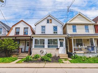 43 Harvey St, Hamilton, ON L8L 2L9